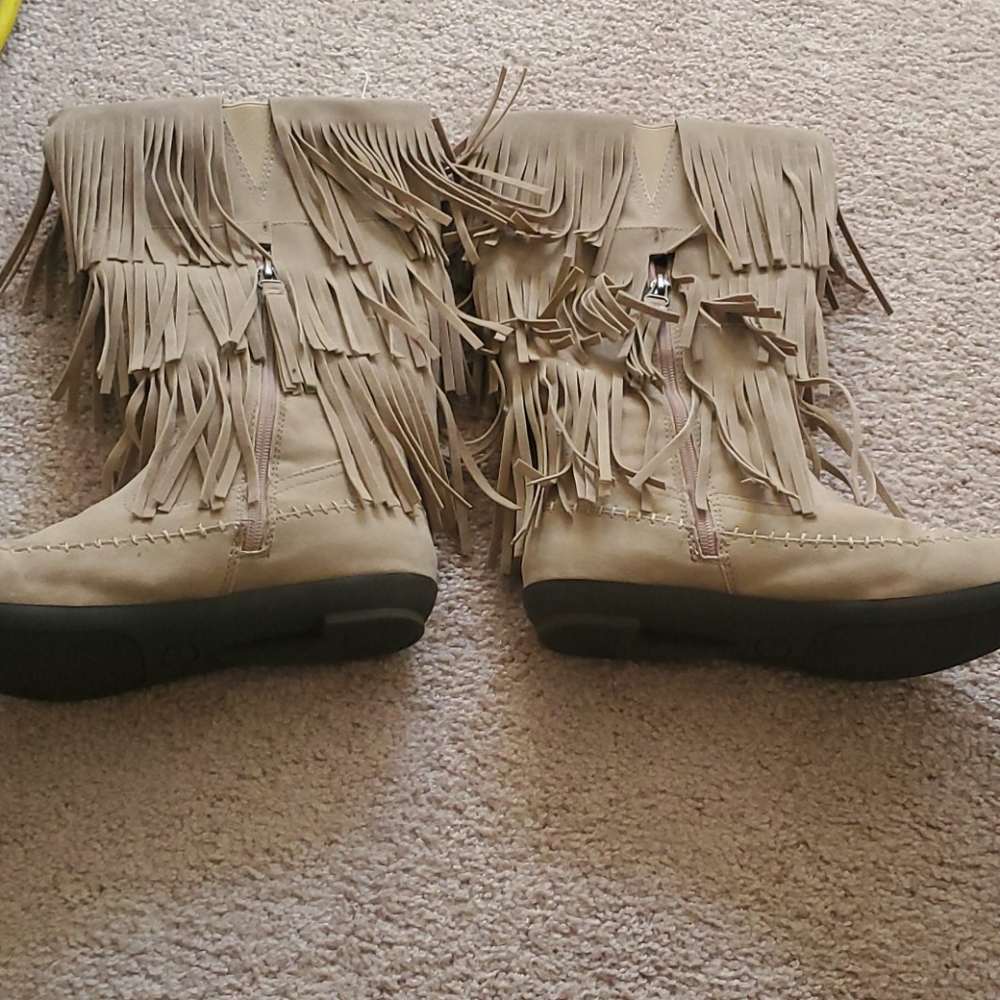 Womens boots size 7